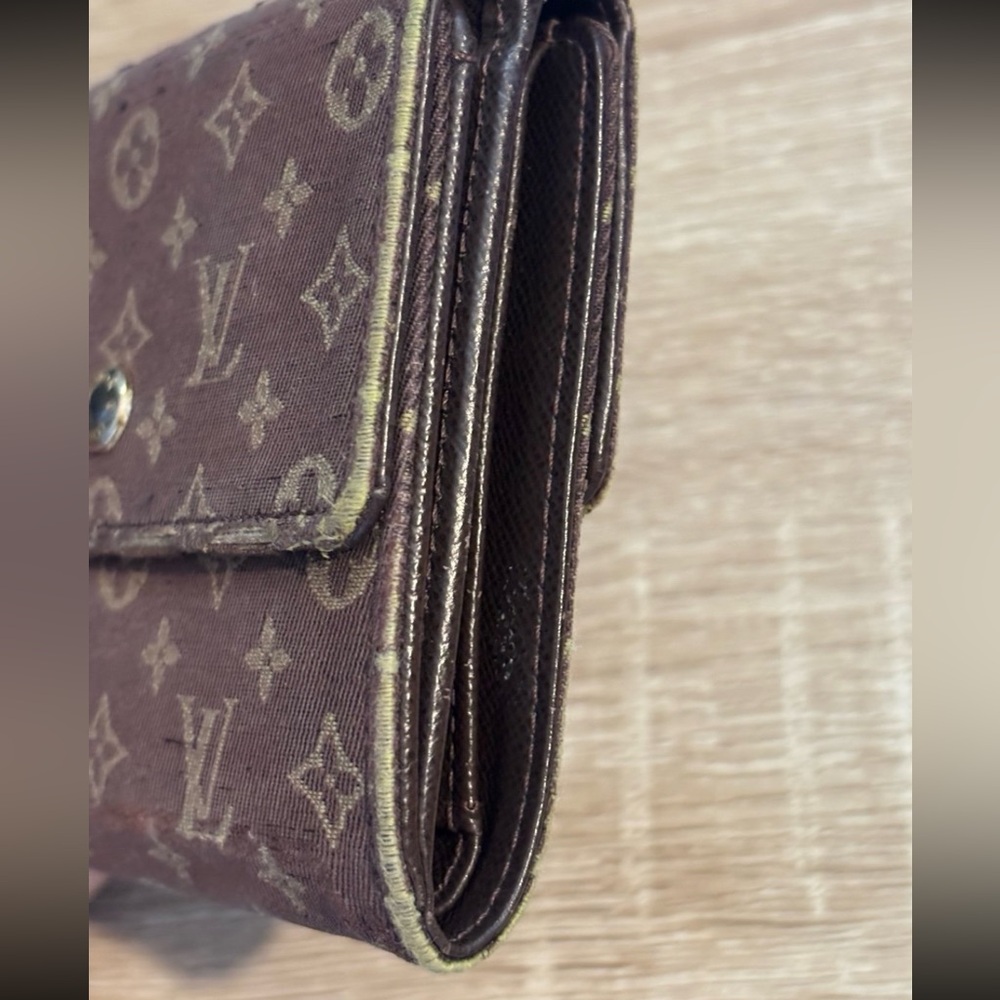 Louis Vuitton Dark Brown Monogram Wallet - Picture 10 of 12